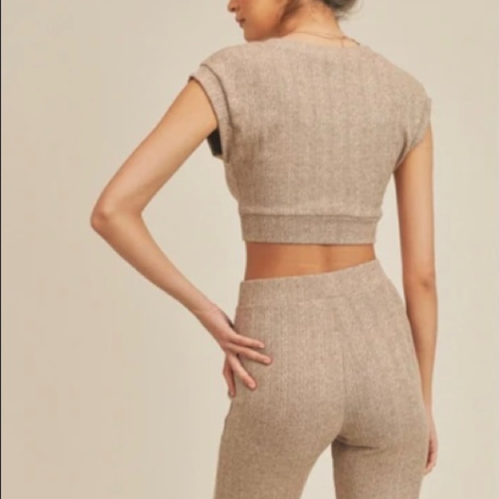 Knitted Crop Top and Wide Leg Pant Set - Picture 7 of 8